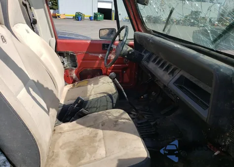 1992 Jeep Wrangler / Yj из США, поврежденный, VIN 2J4FY29S8NJ553200